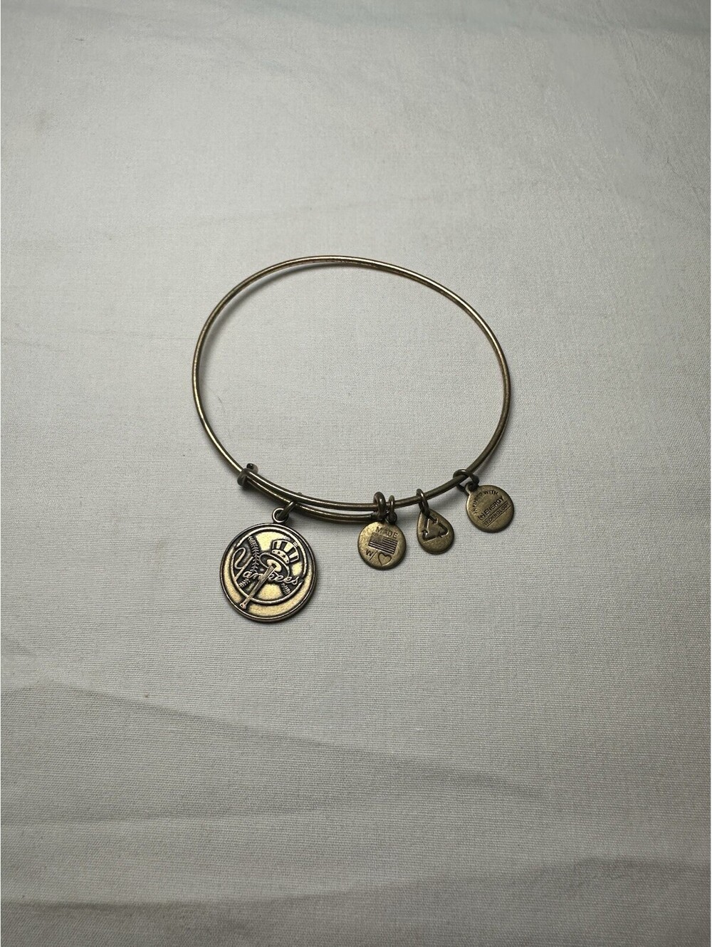 Alex and Ani Yankees Hat Logo in  Russan Gold  Expandable Wire Bangle -Bracelet